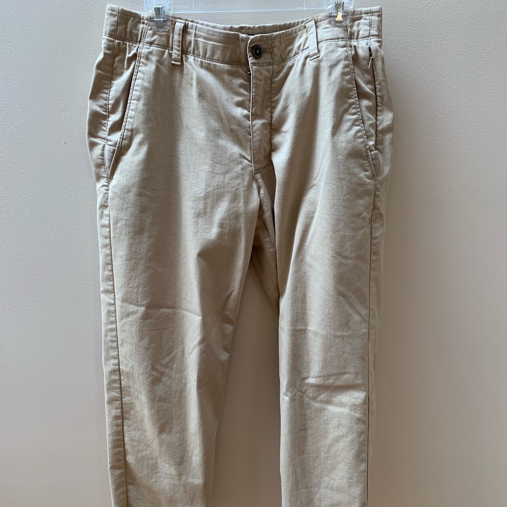 UA golf pants 34x30 Tan